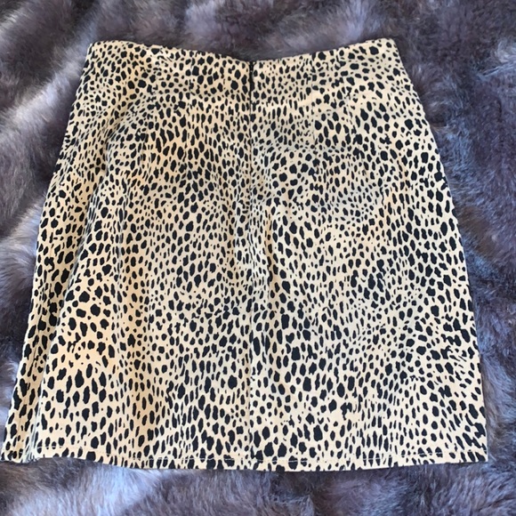 BRANDY Melville Cheetah print pencil skirt NEW - Picture 2 of 3